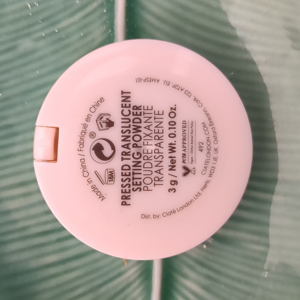 Translucent Setting Powder - Picture 2 of 3